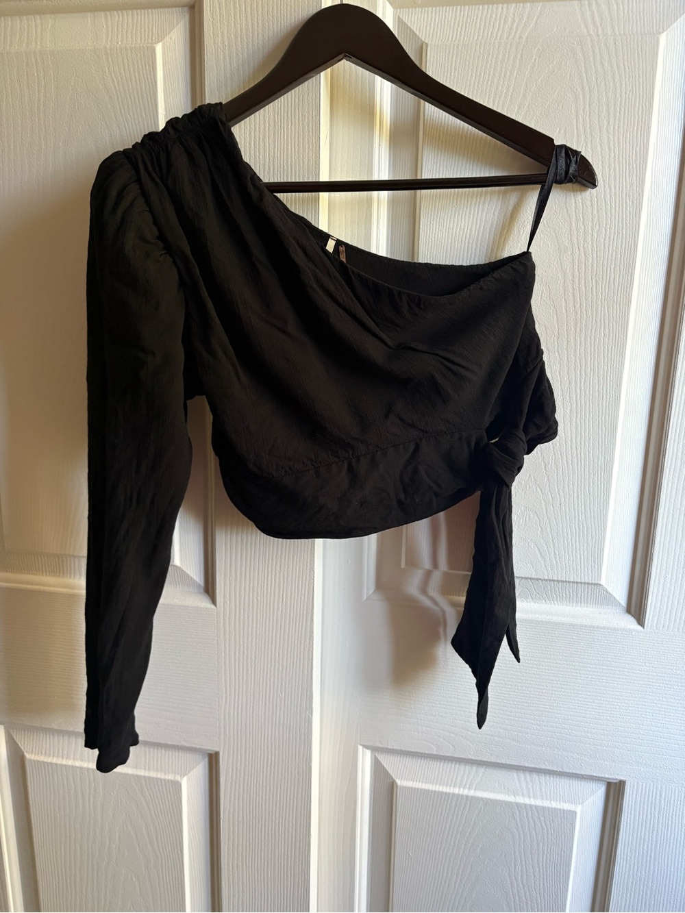 Free People Black One-Shoulder Long Sleeve Tie Crop Top